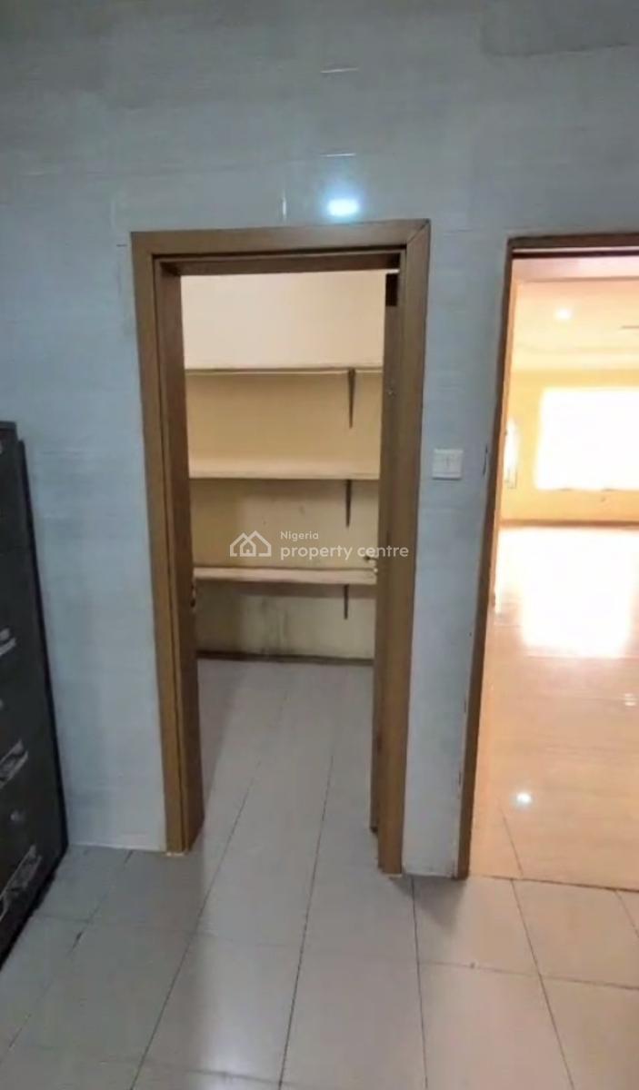 Standard Spacious Tastefully Built 3 Bedroom Terrace Duplex with Bq, Maitama District, Abuja, Terraced Duplex for Rent