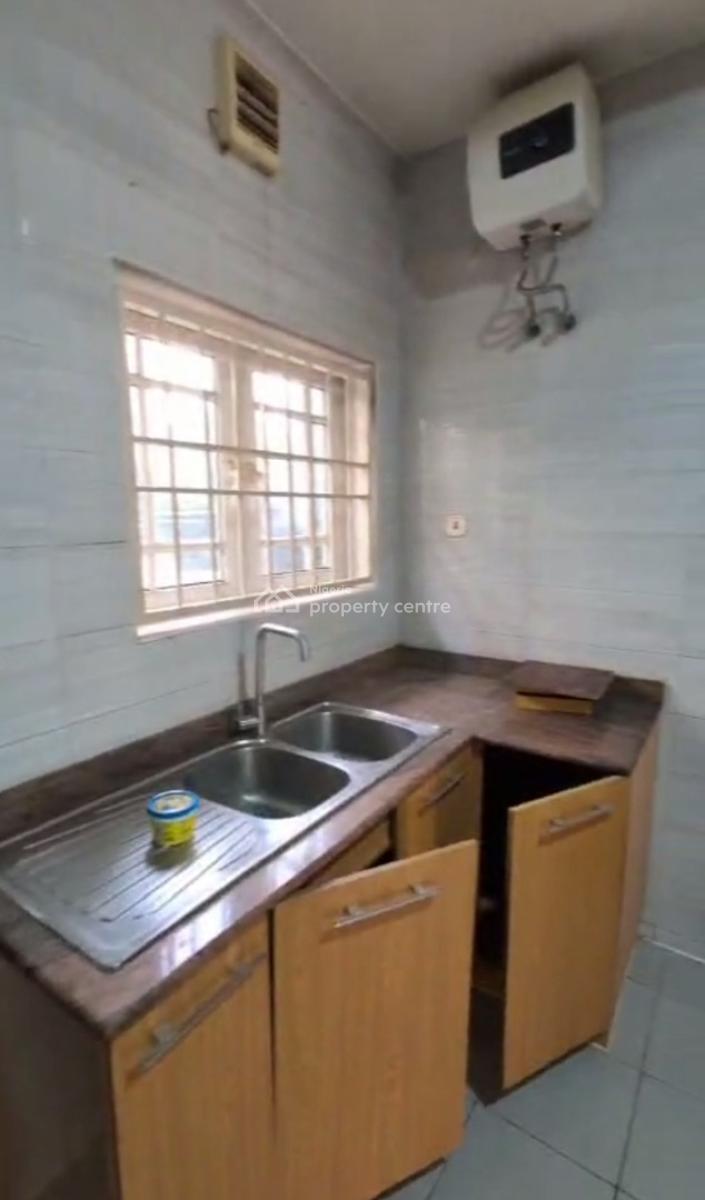 Standard Spacious Tastefully Built 3 Bedroom Terrace Duplex with Bq, Maitama District, Abuja, Terraced Duplex for Rent