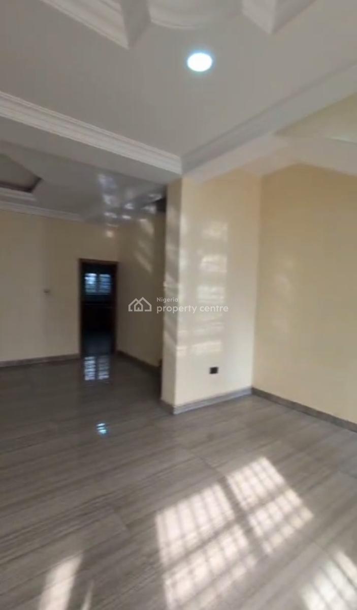 Standard Spacious Tastefully Built 3 Bedroom Terrace Duplex with Bq, Maitama District, Abuja, Terraced Duplex for Rent