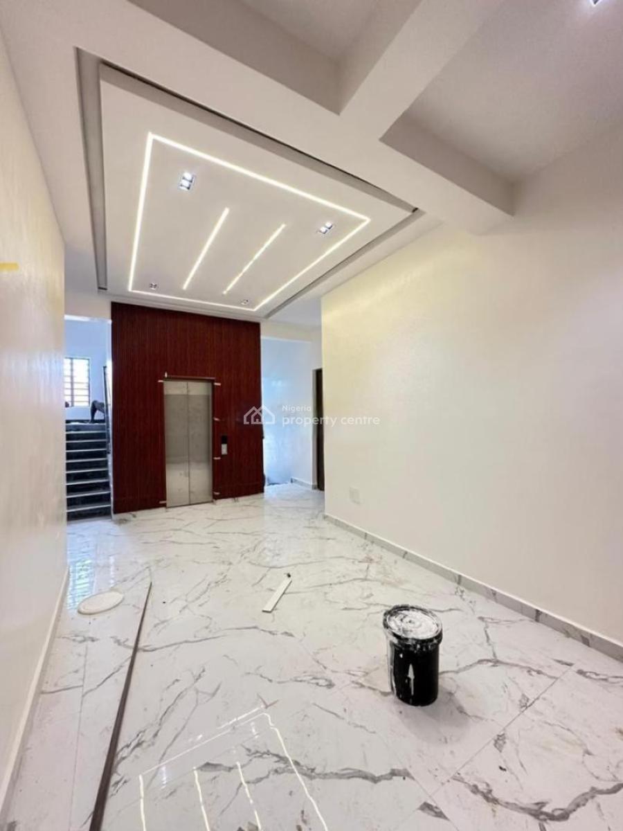 Lovely 3 Bedroom Apartment with Pool, Lekki Phase 1, Lekki, Lagos, Flat / Apartment for Sale