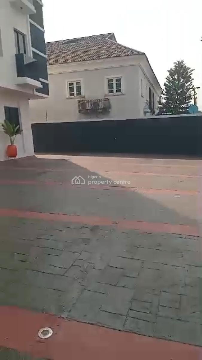 Tastefully Furnished 3 Bedroom Apartment, Lekki Phase 1, Lekki, Lagos, Flat / Apartment for Rent