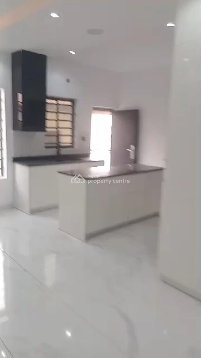Tastefully Furnished 3 Bedroom Apartment, Lekki Phase 1, Lekki, Lagos, Flat / Apartment for Rent