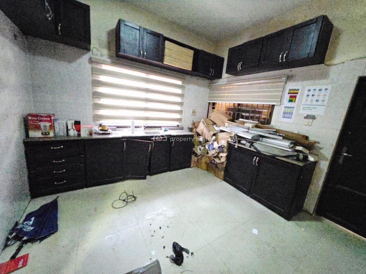 7 Bedroom Detached with 1bq, Victoria Island (vi), Lagos, Commercial Property for Rent