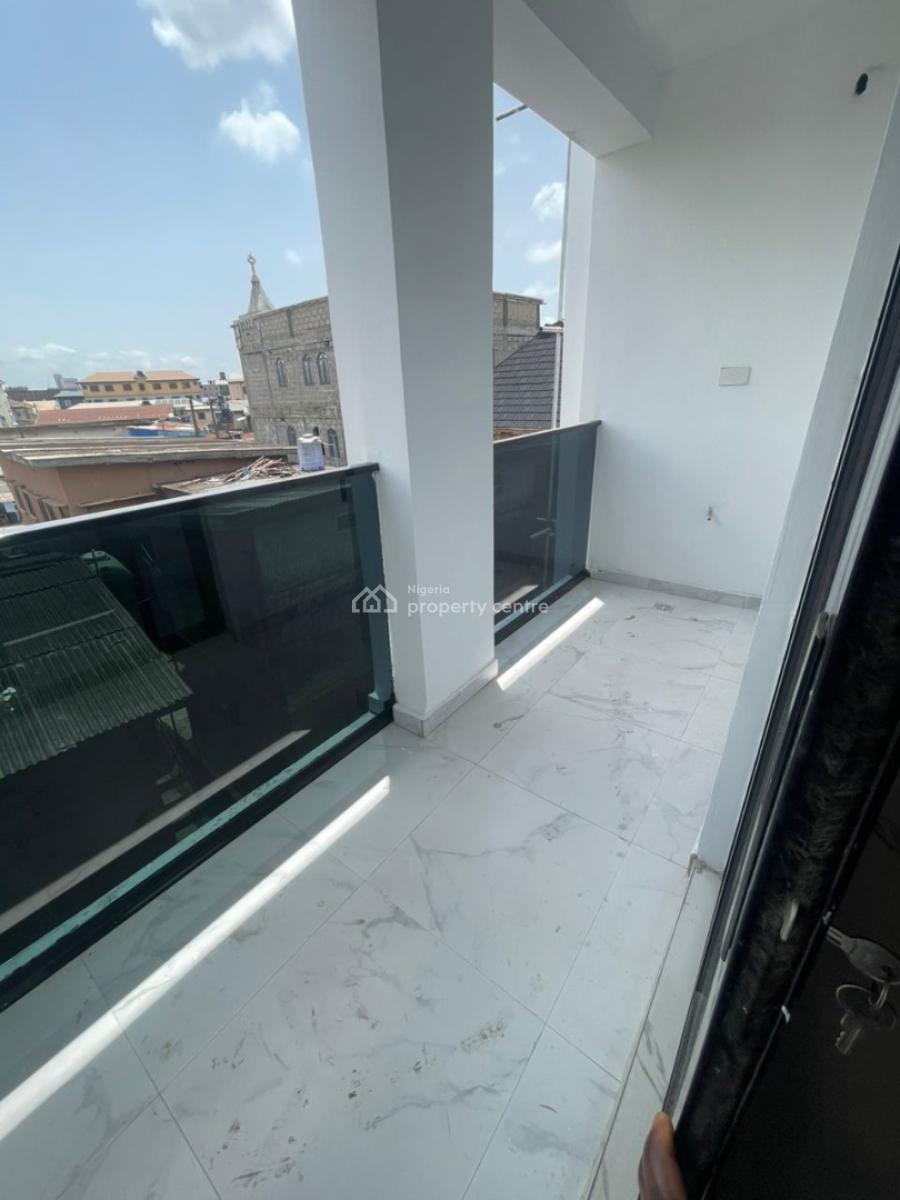 Fully Serviced 2-bedroom Apartments, Off Mabo Road, Ishaga, Surulere, Lagos, Flat / Apartment for Rent