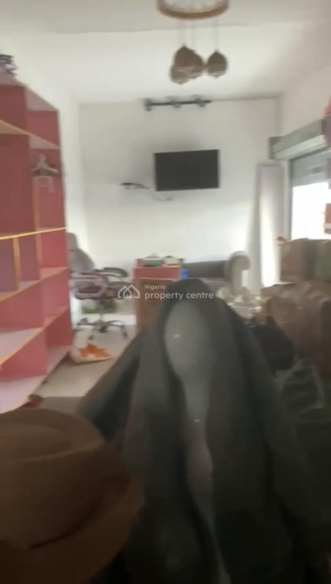 Lovely Shop Space (1st Floor), Onigbongbo, Maryland, Lagos, Shop for Rent