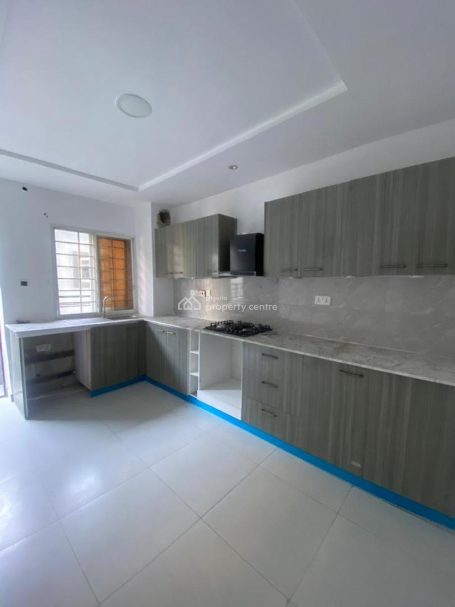 Lovely 2 Bedroom, Orchid Road, Lekki, Lagos, Flat / Apartment for Sale