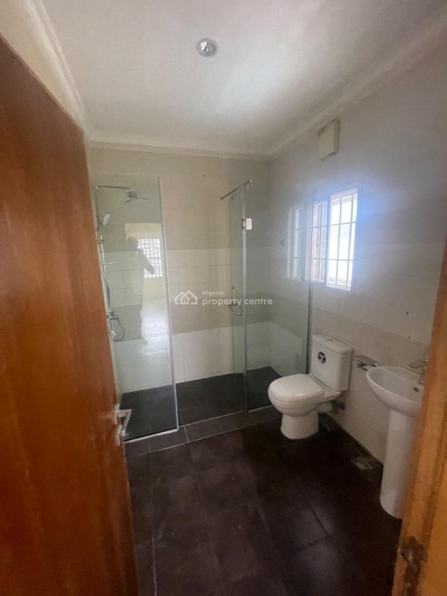 Spacious 3 Bedroom Penthouse, Lekki Right Off White Sand School, Lekki Phase 1, Lekki, Lagos, House for Rent