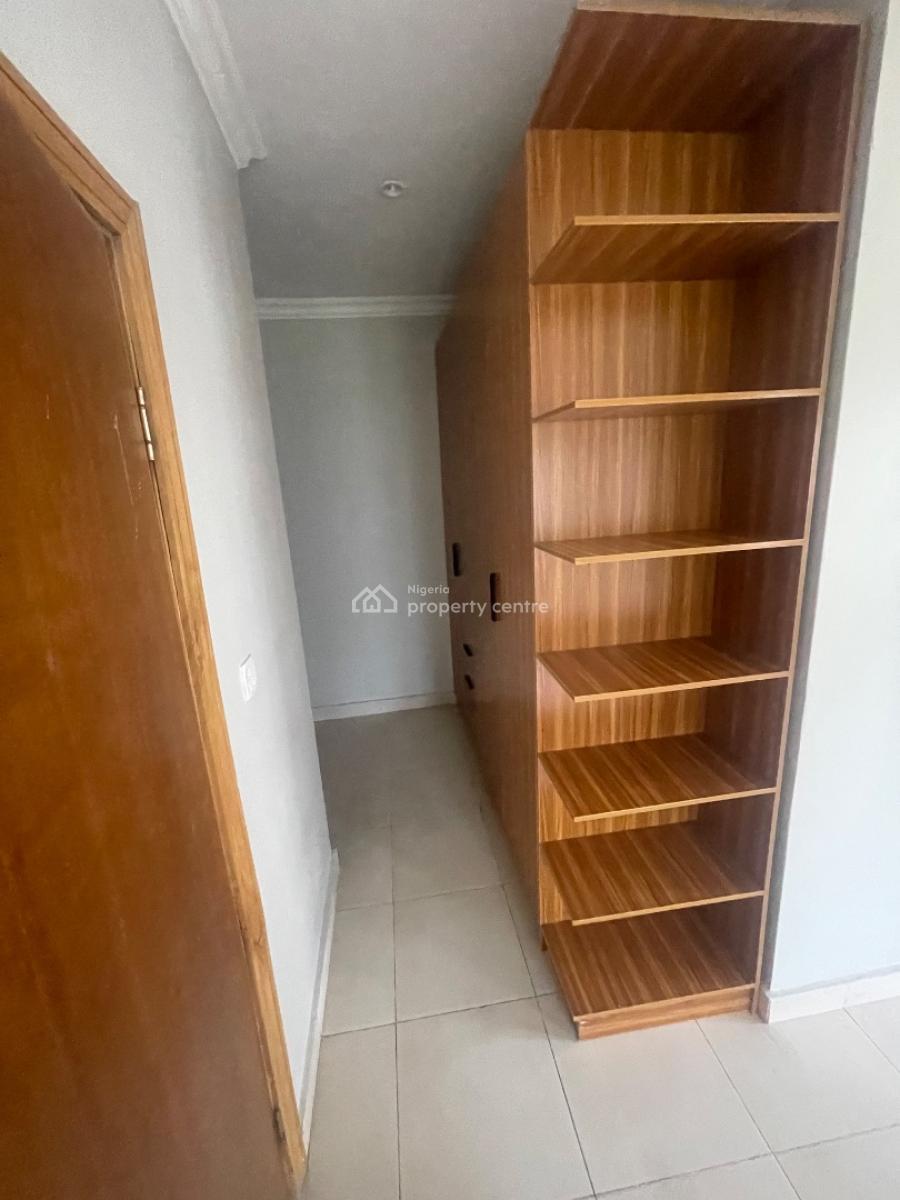 Spacious 3 Bedroom Penthouse, Lekki Right Off White Sand School, Lekki Phase 1, Lekki, Lagos, House for Rent