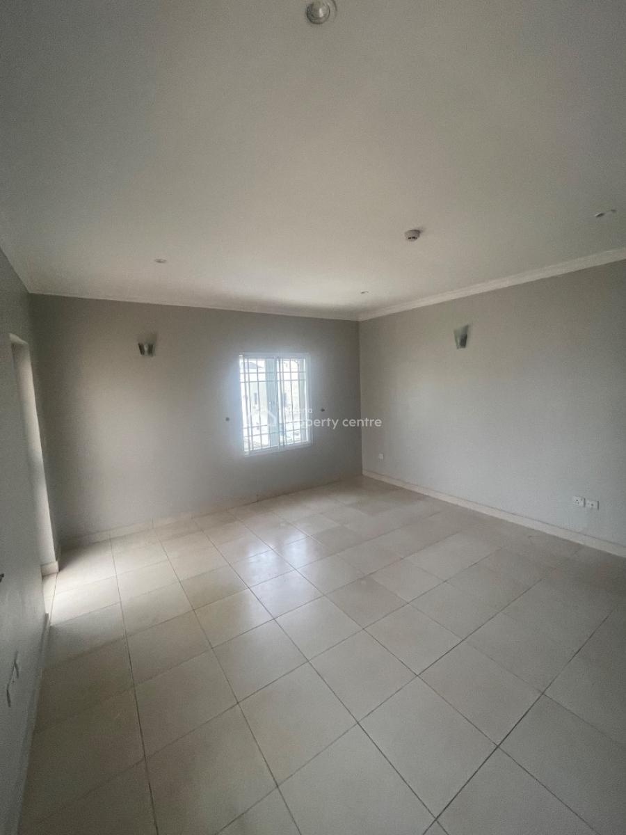Spacious 3 Bedroom Penthouse, Lekki Right Off White Sand School, Lekki Phase 1, Lekki, Lagos, House for Rent