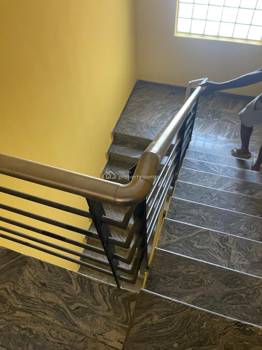 Spacious 3 Bedroom Penthouse, Lekki Right Off White Sand School, Lekki Phase 1, Lekki, Lagos, House for Rent