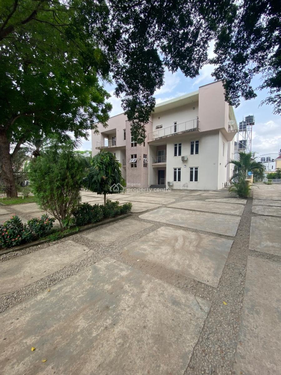 3 Bedroom Penthouse with Maid Room, Off Oba Akinjobi Street, Ikeja Gra, Ikeja, Lagos, Flat / Apartment for Rent