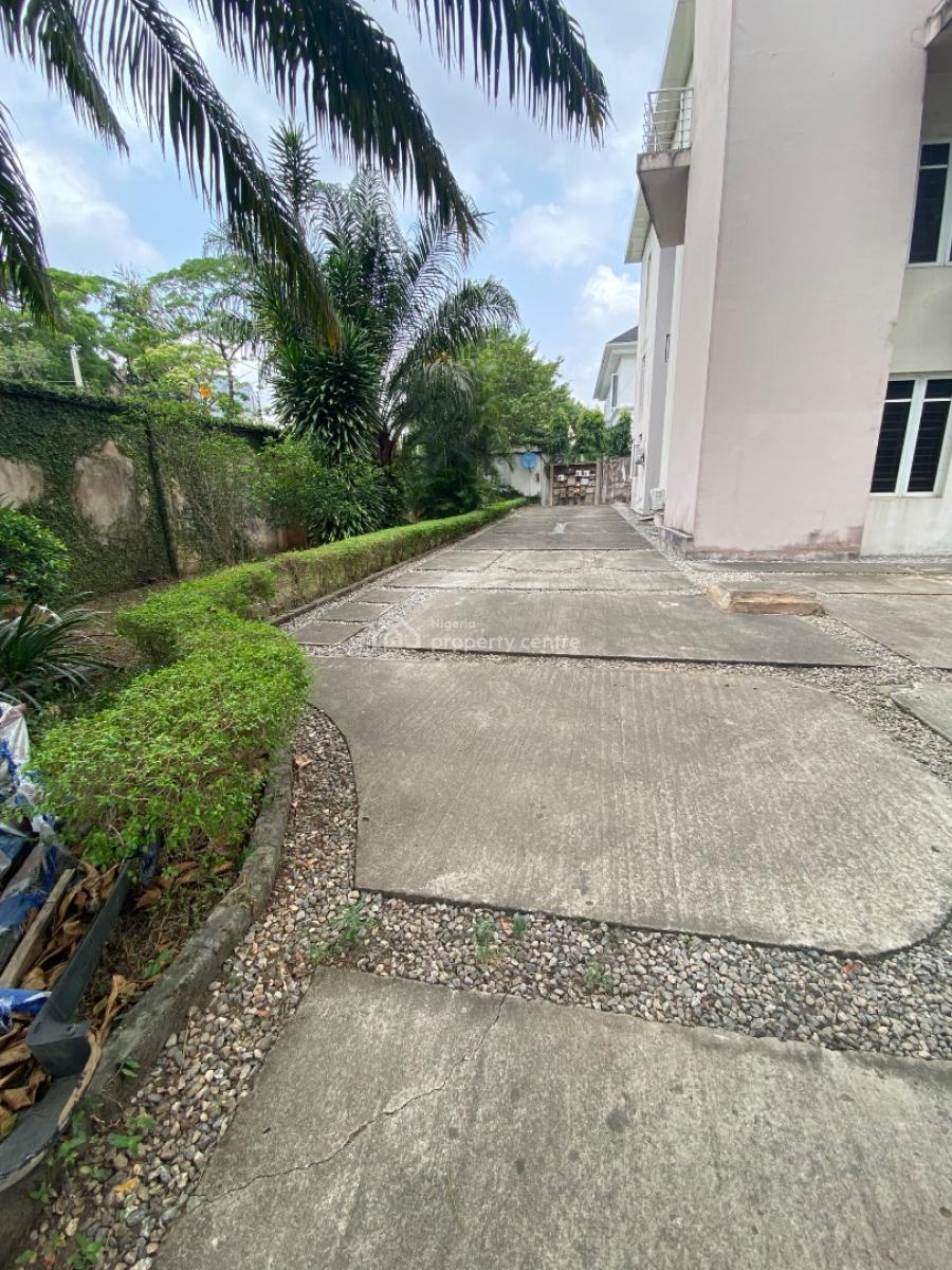 3 Bedroom Penthouse with Maid Room, Off Oba Akinjobi Street, Ikeja Gra, Ikeja, Lagos, Flat / Apartment for Rent