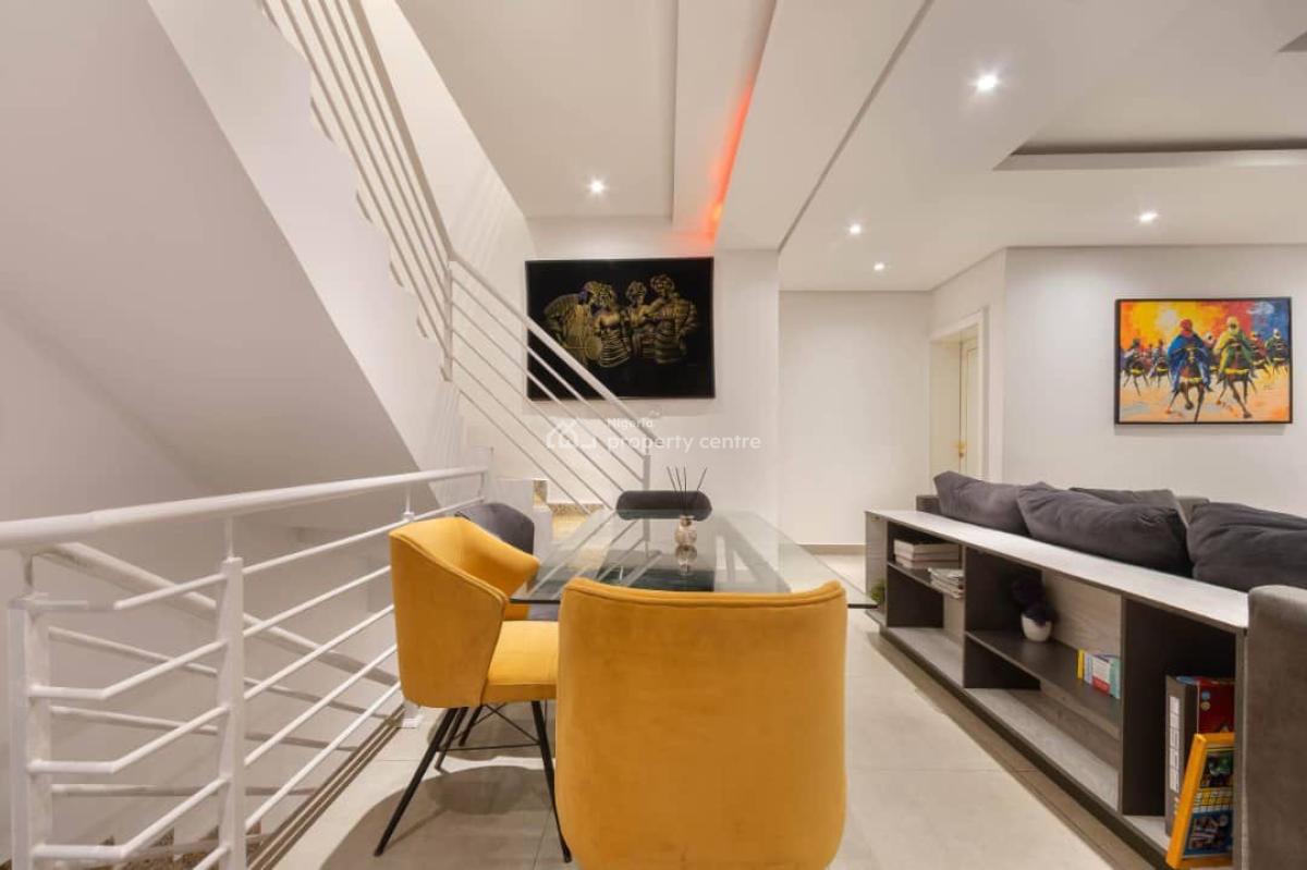 Cozy 2  Bedroom in  Lekki Phase 1 with Ps5 Is  Available From T, Victoria Island (vi), Lagos, Flat / Apartment Short Let