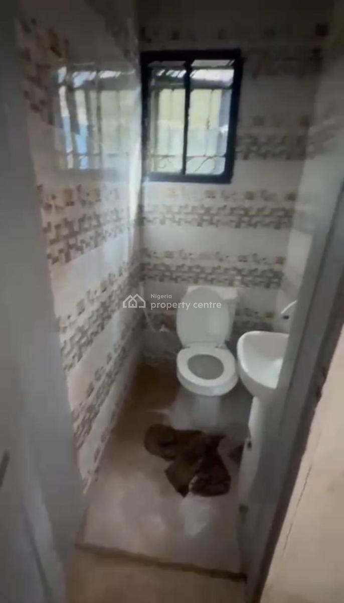 Lovely 2 Bedroom Flat, Ifako, Gbagada, Lagos, Flat / Apartment for Rent