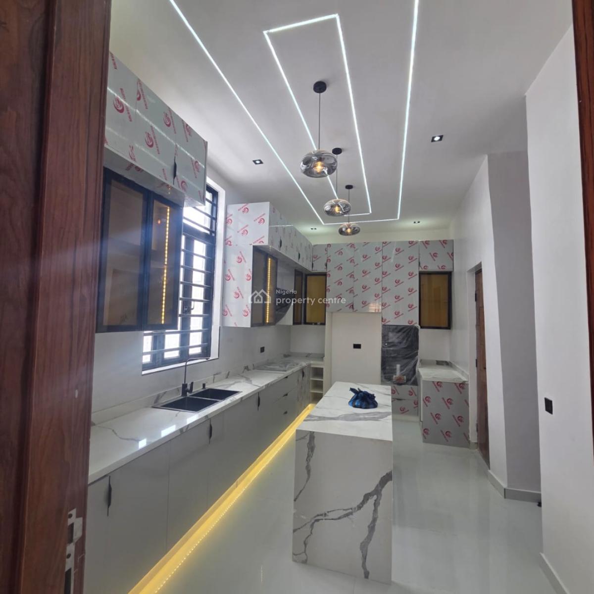 5 Bedrooms Fully Detached with Bq, Swimming Pool & C of O, Blenco / Skymall Axis, Sangotedo, Ajah, Lagos, Detached Duplex for Sale