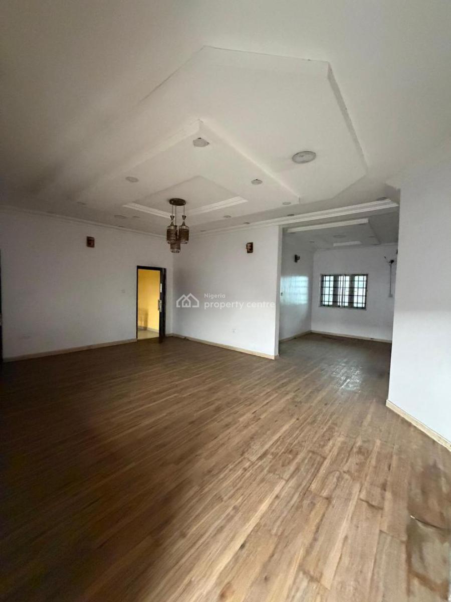 Well Spacious 3 Bedroom Apartment, Osapa, Lekki, Lagos, Flat / Apartment for Rent