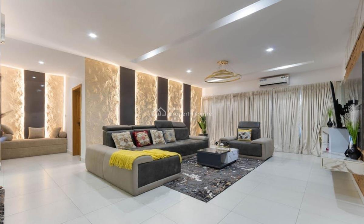 Chic & Cozy 2-bedroom Apartment with Pool, Lekki Phase 1, Lekki, Lagos, Flat / Apartment Short Let