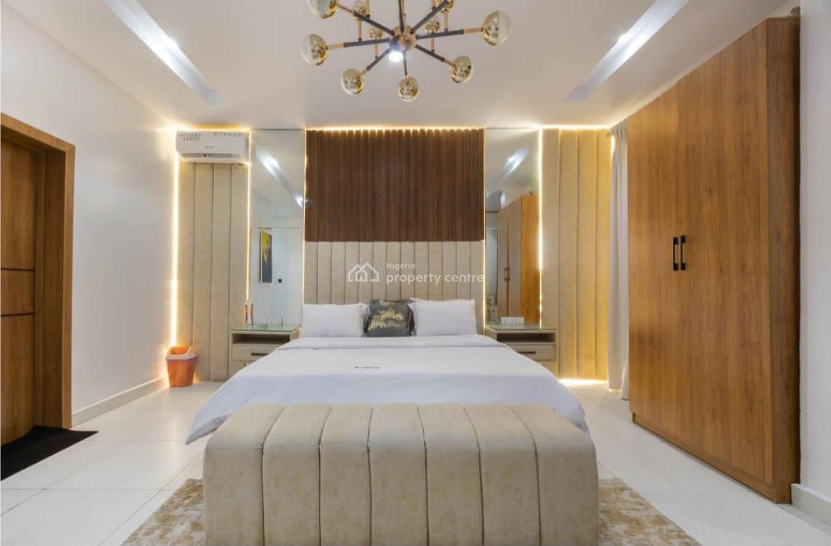 Chic & Cozy 2-bedroom Apartment with Pool, Lekki Phase 1, Lekki, Lagos, Flat / Apartment Short Let