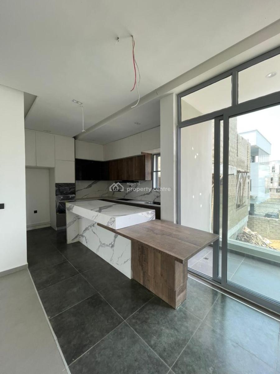 4 Bedroom Town House, Lekki Phase 1, Lekki, Lagos, House for Sale