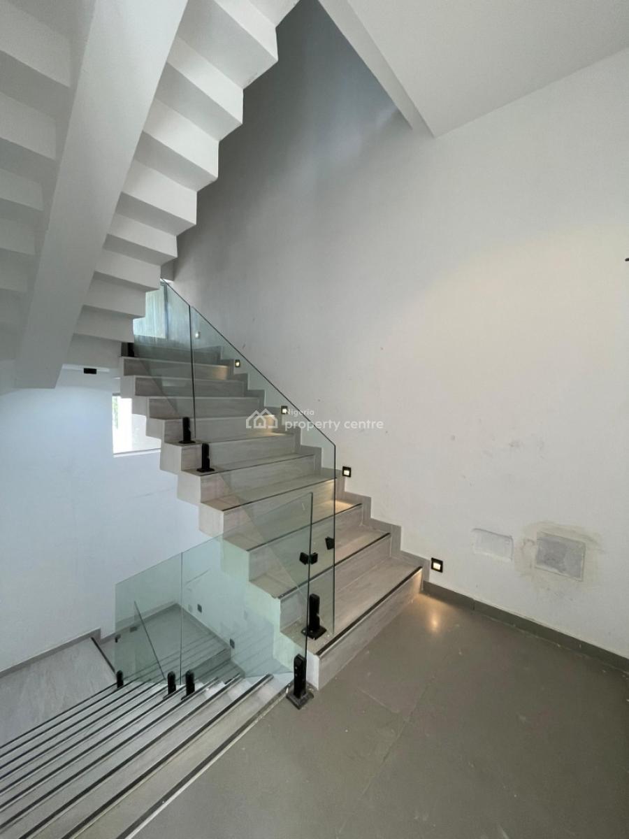 4 Bedroom Town House, Lekki Phase 1, Lekki, Lagos, House for Sale