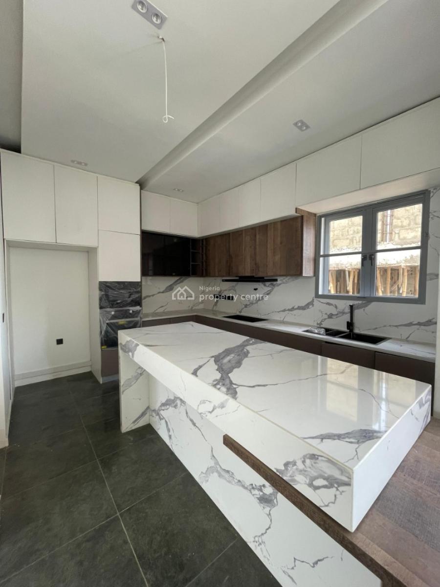 4 Bedroom Town House, Lekki Phase 1, Lekki, Lagos, House for Sale