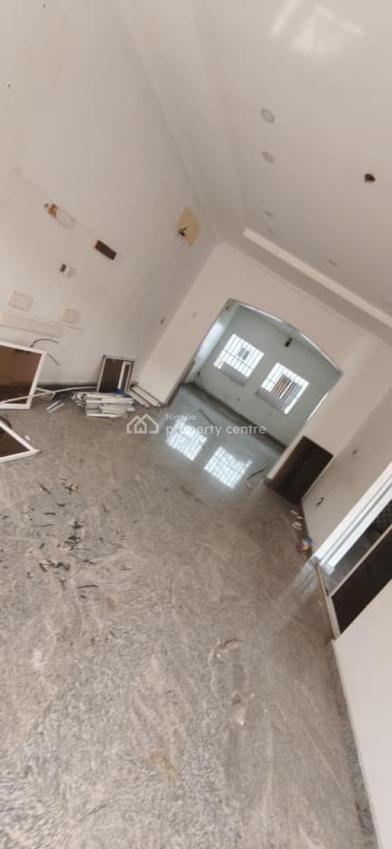 Spacious 5 Bedrooms with Excellent Facilities, Lekki Phase 1, Lekki, Lagos, Semi-detached Duplex for Rent