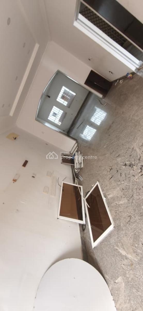 Spacious 5 Bedrooms with Excellent Facilities, Lekki Phase 1, Lekki, Lagos, Semi-detached Duplex for Rent