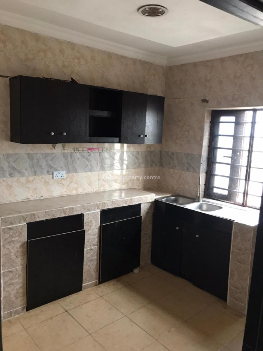 Very Spacious and Beautiful 2 Bedroom Flat, New Road Alfa Beach Owode Docas, Lekki, Lagos, Flat / Apartment for Rent