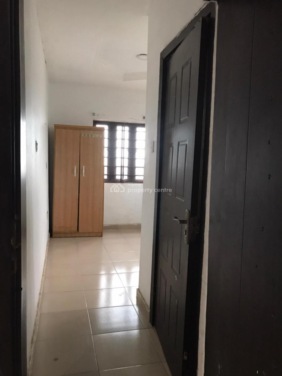 Very Spacious and Beautiful 2 Bedroom Flat, New Road Alfa Beach Owode Docas, Lekki, Lagos, Flat / Apartment for Rent