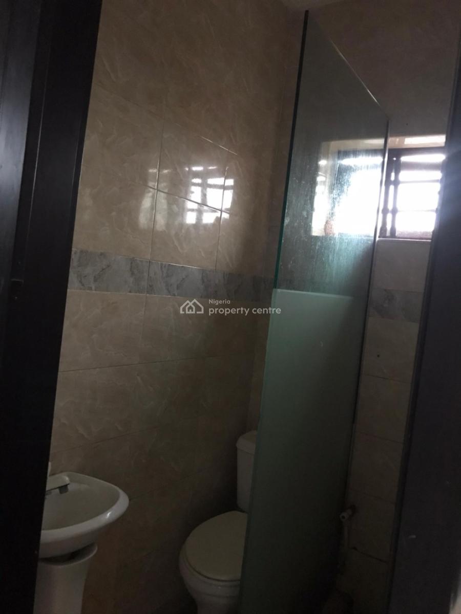Very Spacious and Beautiful 2 Bedroom Flat, New Road Alfa Beach Owode Docas, Lekki, Lagos, Flat / Apartment for Rent