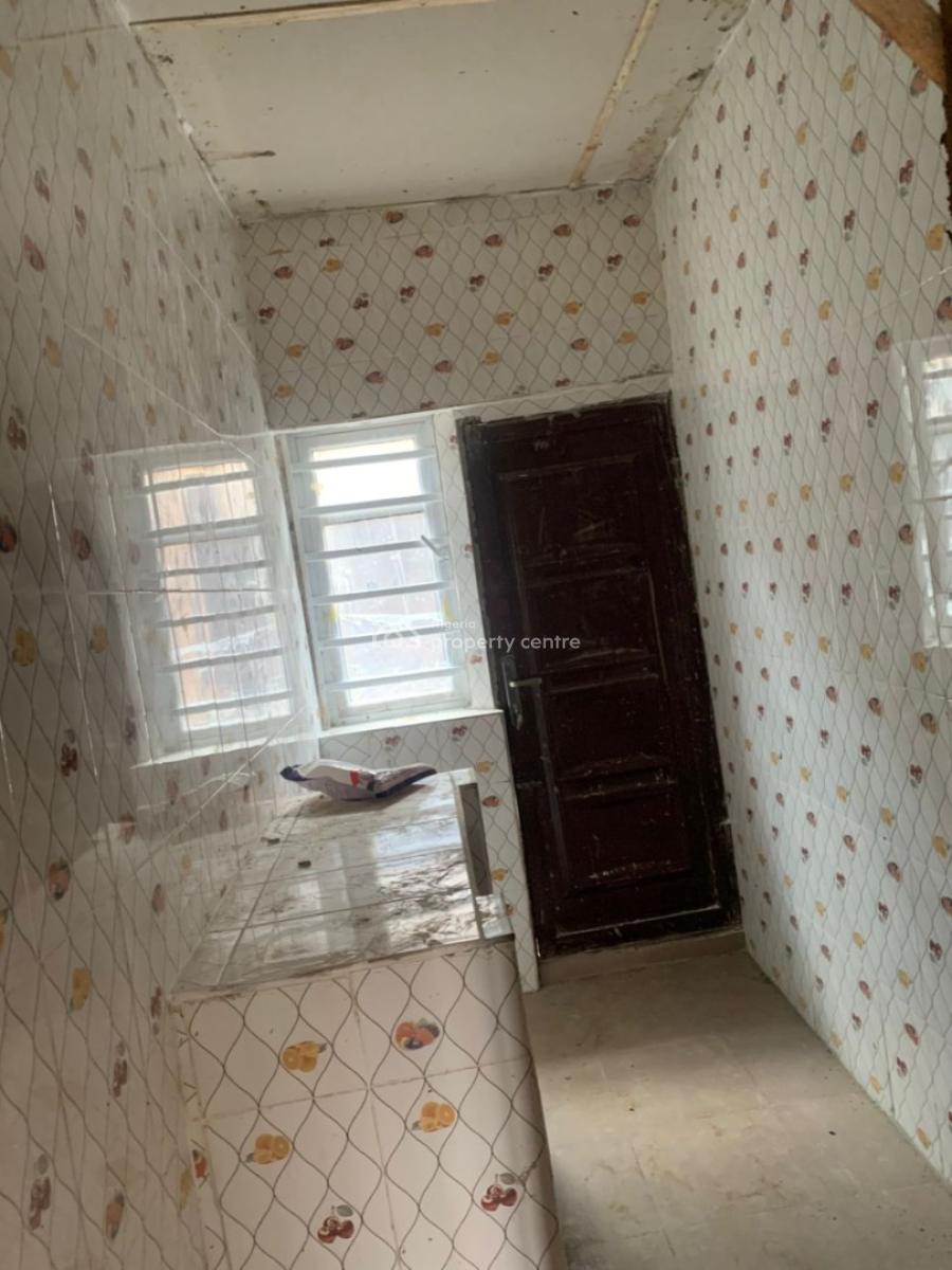 2 Bedroom Flat, Ikorodu, Lagos, Flat / Apartment for Rent