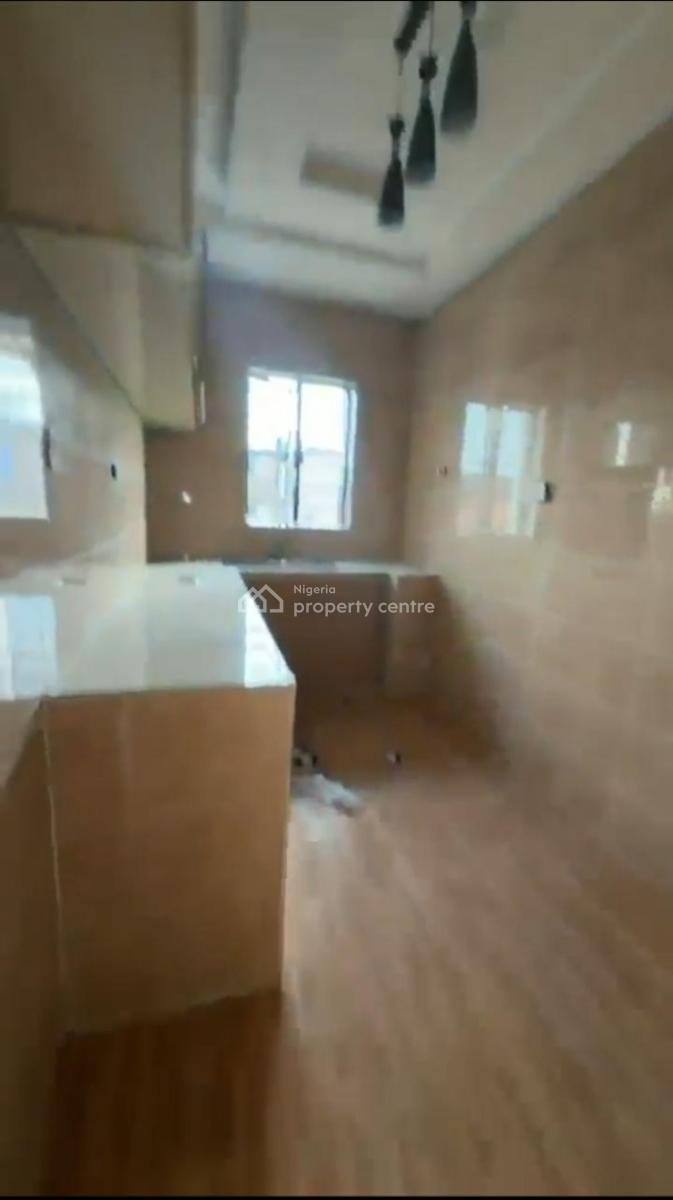 Lovely 2 Bedroom Flat, Onipanu, Shomolu, Lagos, Flat / Apartment for Rent