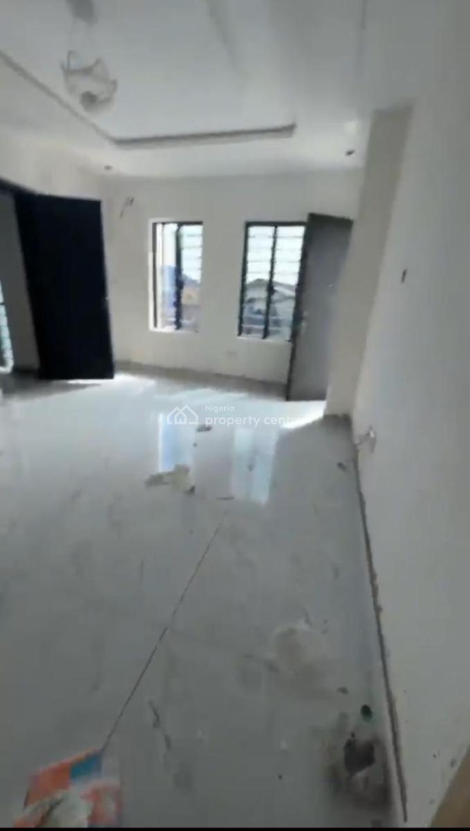 Lovely 2 Bedroom Flat, Onipanu, Shomolu, Lagos, Flat / Apartment for Rent