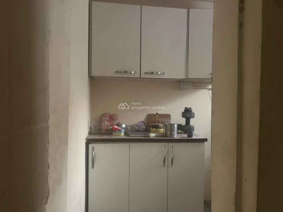 a Well Built Up 4 Bedroom Semi Detached House Ensuite, Lekki Phase 1, Lekki, Lagos, Semi-detached Duplex for Rent