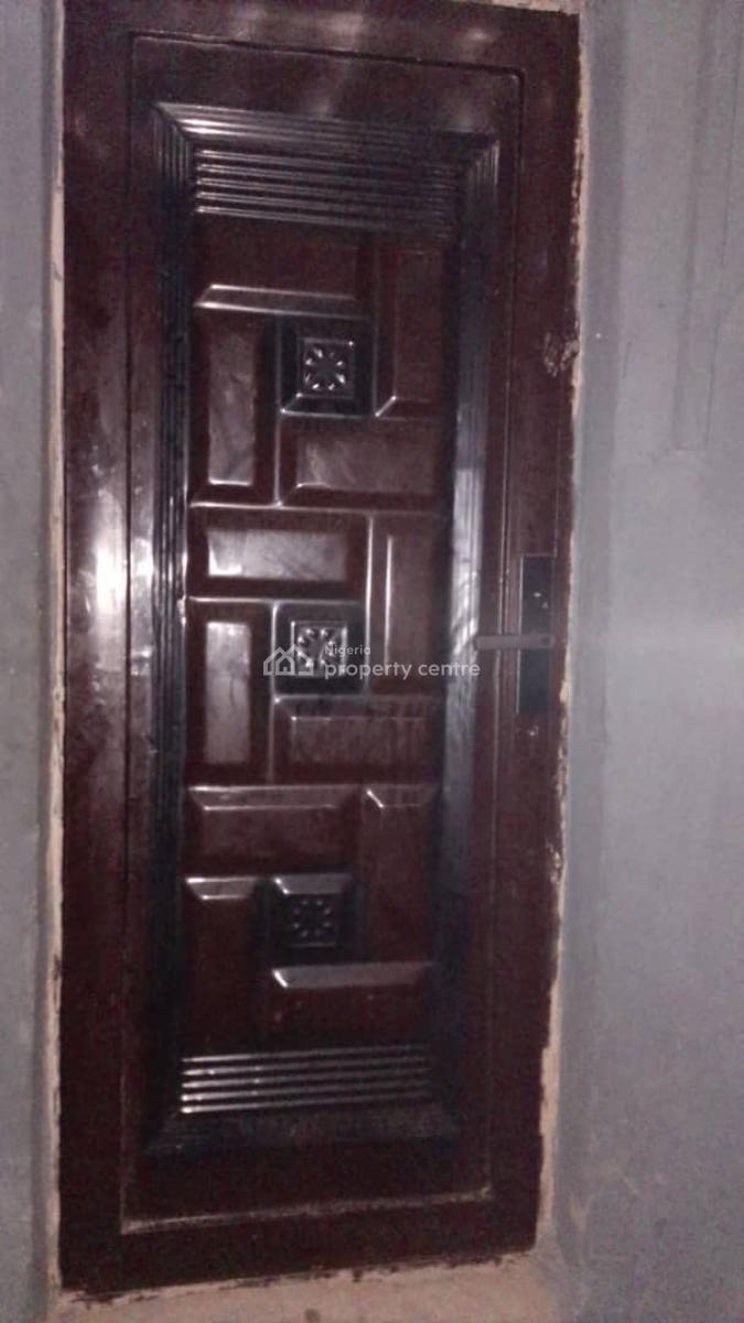Cosy Self Contain Apartment, 1, Henry Close, Off Ifelodun, Eliot Bus-stop, Iju-ishaga, Agege, Lagos, Self Contain (single Rooms) Short Let