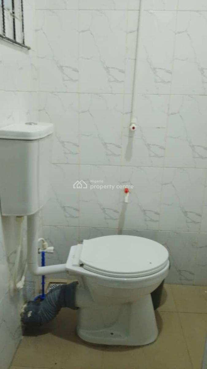 Cosy Self Contain Apartment, 1, Henry Close, Off Ifelodun, Eliot Bus-stop, Iju-ishaga, Agege, Lagos, Self Contain (single Rooms) Short Let