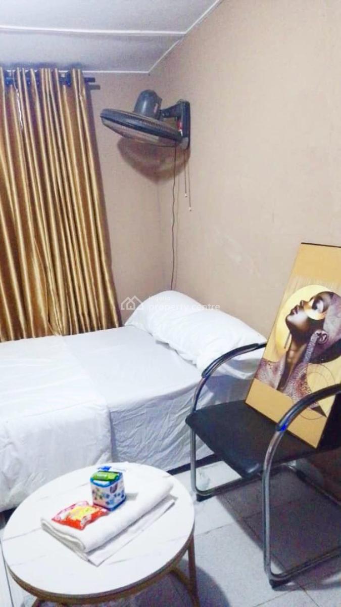Cosy Self Contain Apartment, 1, Henry Close, Off Ifelodun, Eliot Bus-stop, Iju-ishaga, Agege, Lagos, Self Contain (single Rooms) Short Let