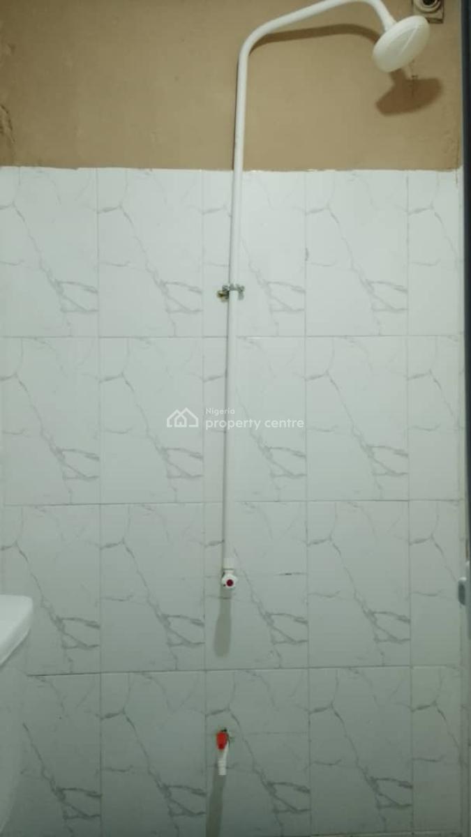 Cosy Self Contain Apartment, 1, Henry Close, Off Ifelodun, Eliot Bus-stop, Iju-ishaga, Agege, Lagos, Self Contain (single Rooms) Short Let