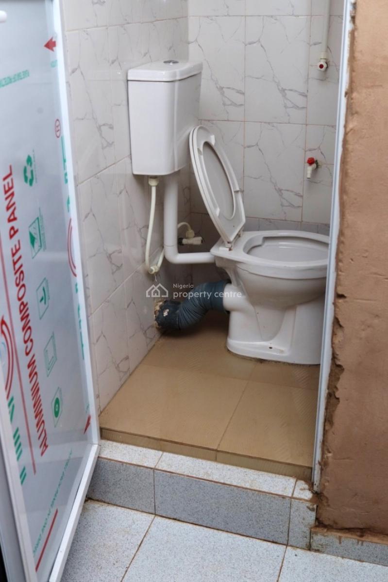 Cosy Apartment, 1, Henry Close, Off Ifelodun, Eliot Bus-stop, Iju-ishaga, Agege, Lagos, Self Contain (single Rooms) Short Let