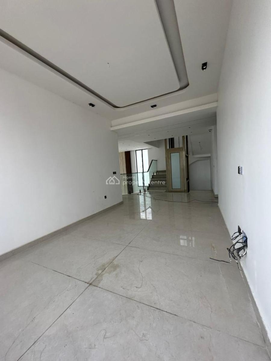 6 Bedroom Villa with Bq and Swimming Pool, Lekki Phase 1, Lekki, Lagos, House for Sale