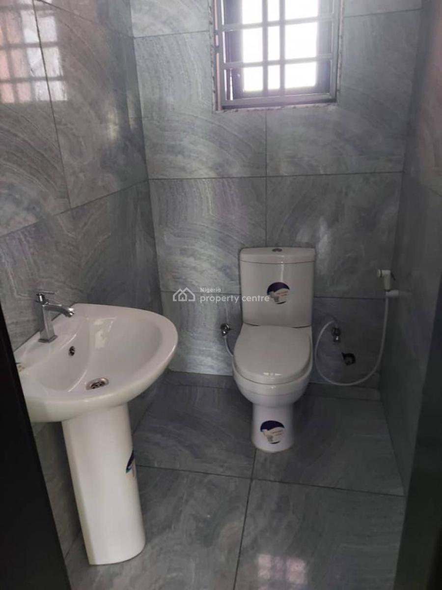 Luxury 3 Bedroom Apartment All Rooms En-suite, New Road Chevron, Lekki, Lagos, Flat / Apartment for Rent