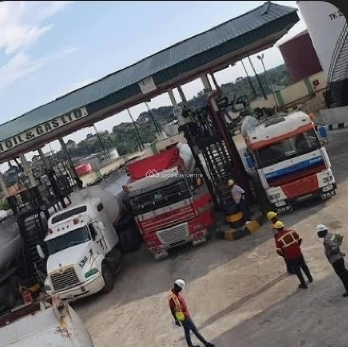 Indigenous Licensed Oil and Gas Company. Started Operations in 2000  ., Port Harcourt, Rivers, Commercial Property for Sale