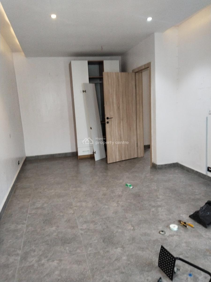 Spacious 2 Bedroom Flat, New Road, Ilasan, Lekki, Lagos, Flat / Apartment for Rent