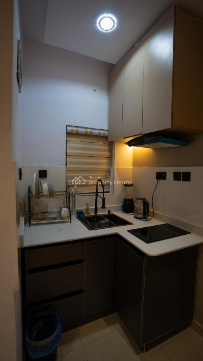 L&l Urban Suites Us24 Studio Apartment, Animashaun, Surulere, Lagos, Flat / Apartment Short Let