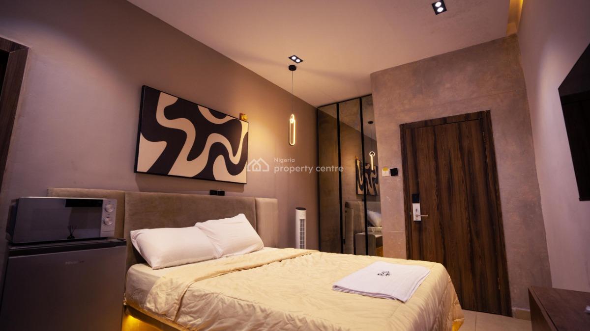 L&l Urban Suites Us24 Studio Apartment, Animashaun, Surulere, Lagos, Flat / Apartment Short Let