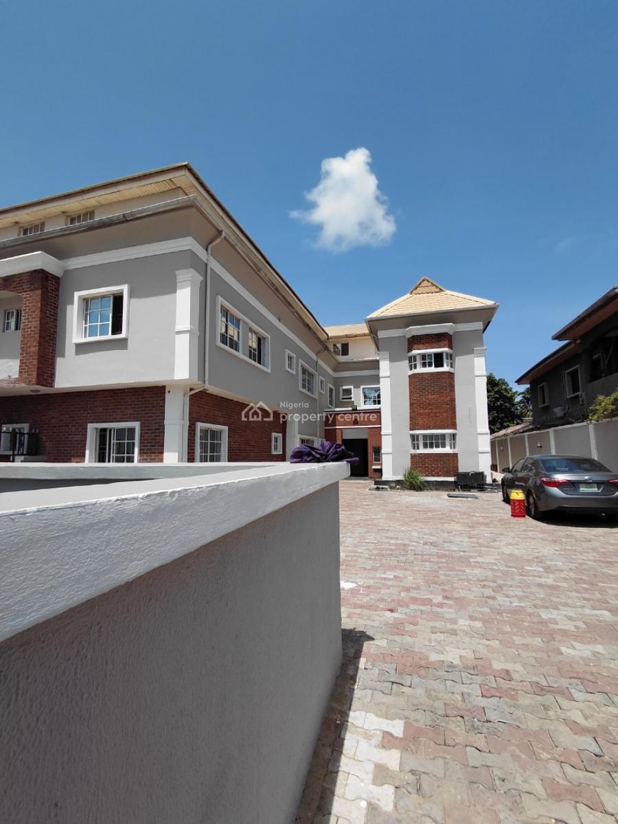 Exquisite 3 Bedroom Apartment with Bq, Lekki Phase 1, Lekki, Lagos, Flat / Apartment for Rent