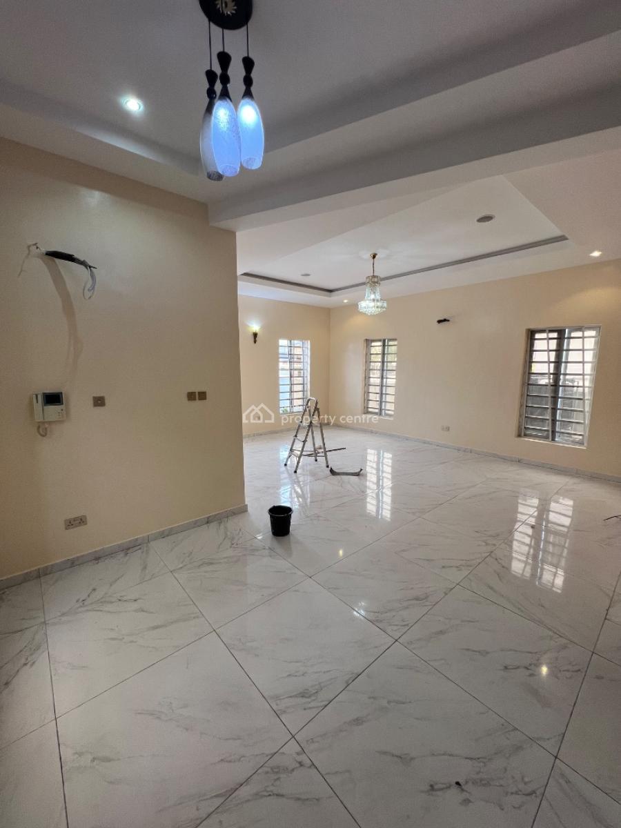 Neatly Renovated 5 Bedroom Fully Detached Duplex with a Bq., Chevron, Lekki, Lagos, Detached Duplex for Rent