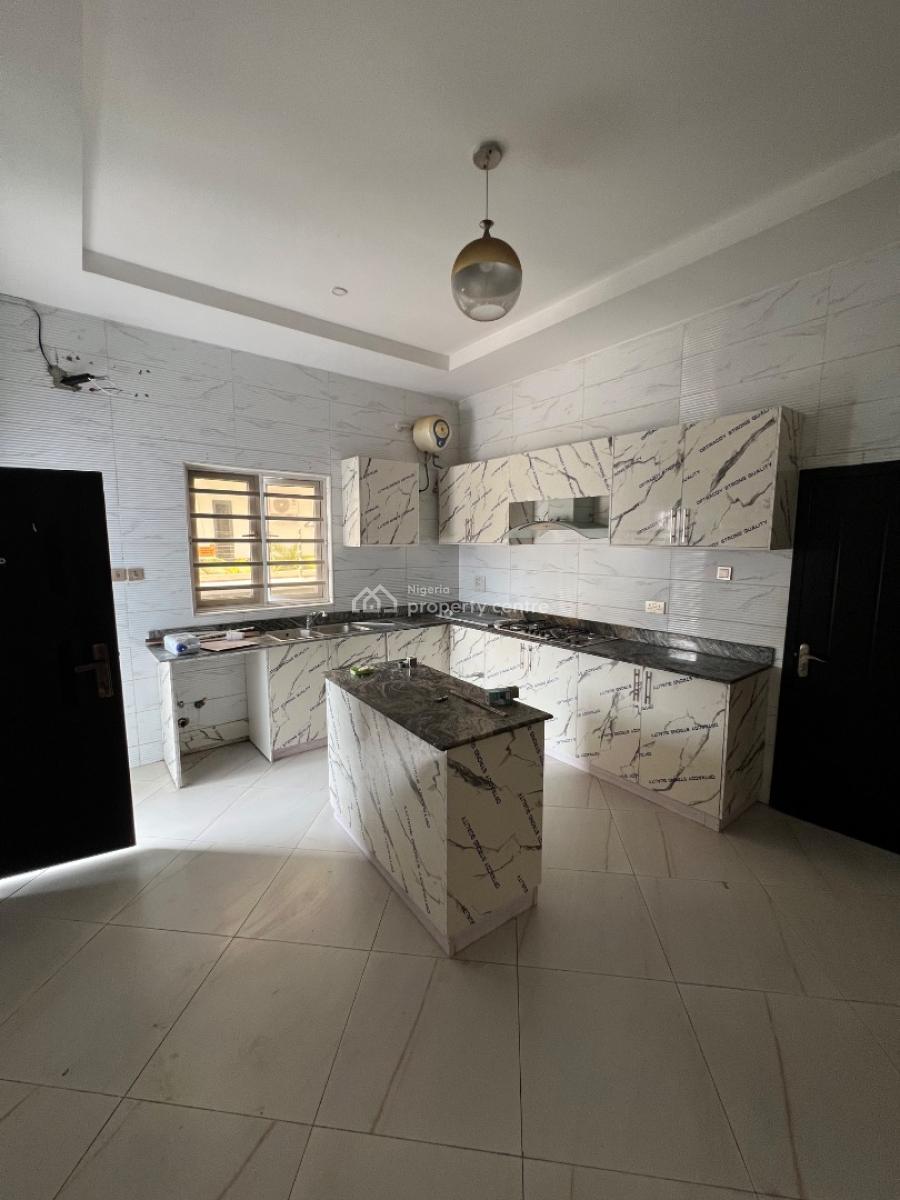 Neatly Renovated 5 Bedroom Fully Detached Duplex with a Bq., Chevron, Lekki, Lagos, Detached Duplex for Rent