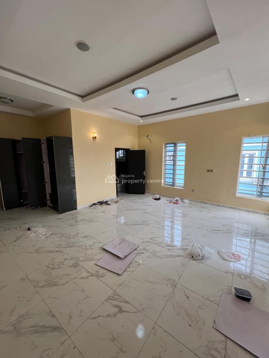 Neatly Renovated 5 Bedroom Fully Detached Duplex with a Bq., Chevron, Lekki, Lagos, Detached Duplex for Rent