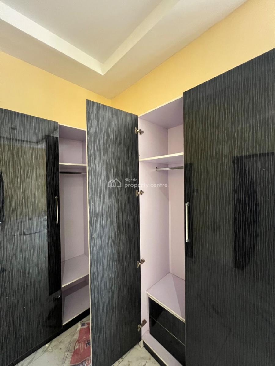 Neatly Renovated 5 Bedroom Fully Detached Duplex with a Bq., Chevron, Lekki, Lagos, Detached Duplex for Rent